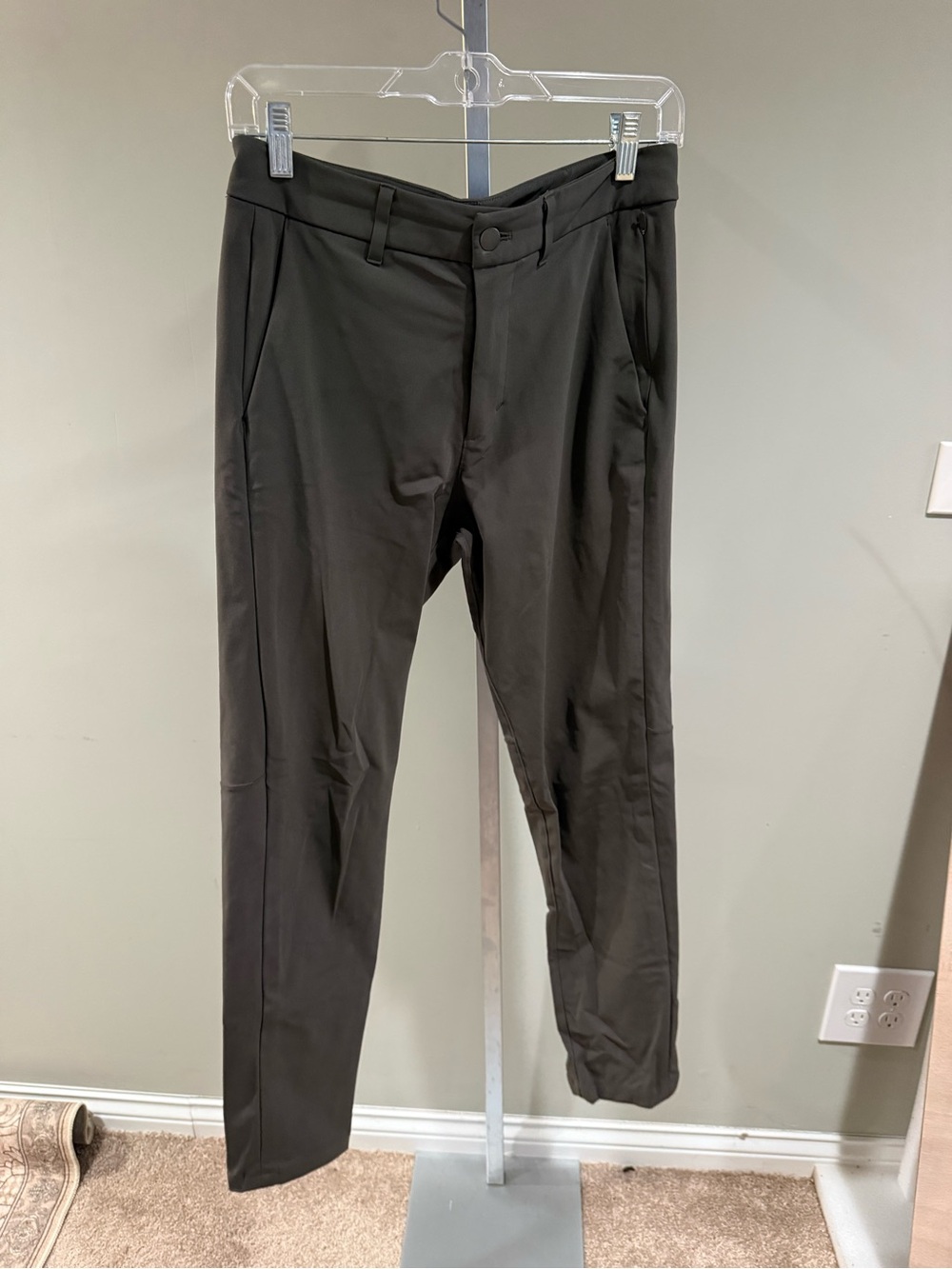 lululemon athletica ABC Men's Gray Dress Pants - Tailored Slim Fit